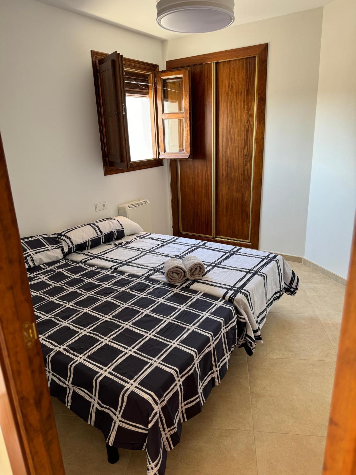 Apartamentos Penaflor Guadix Bagian luar foto