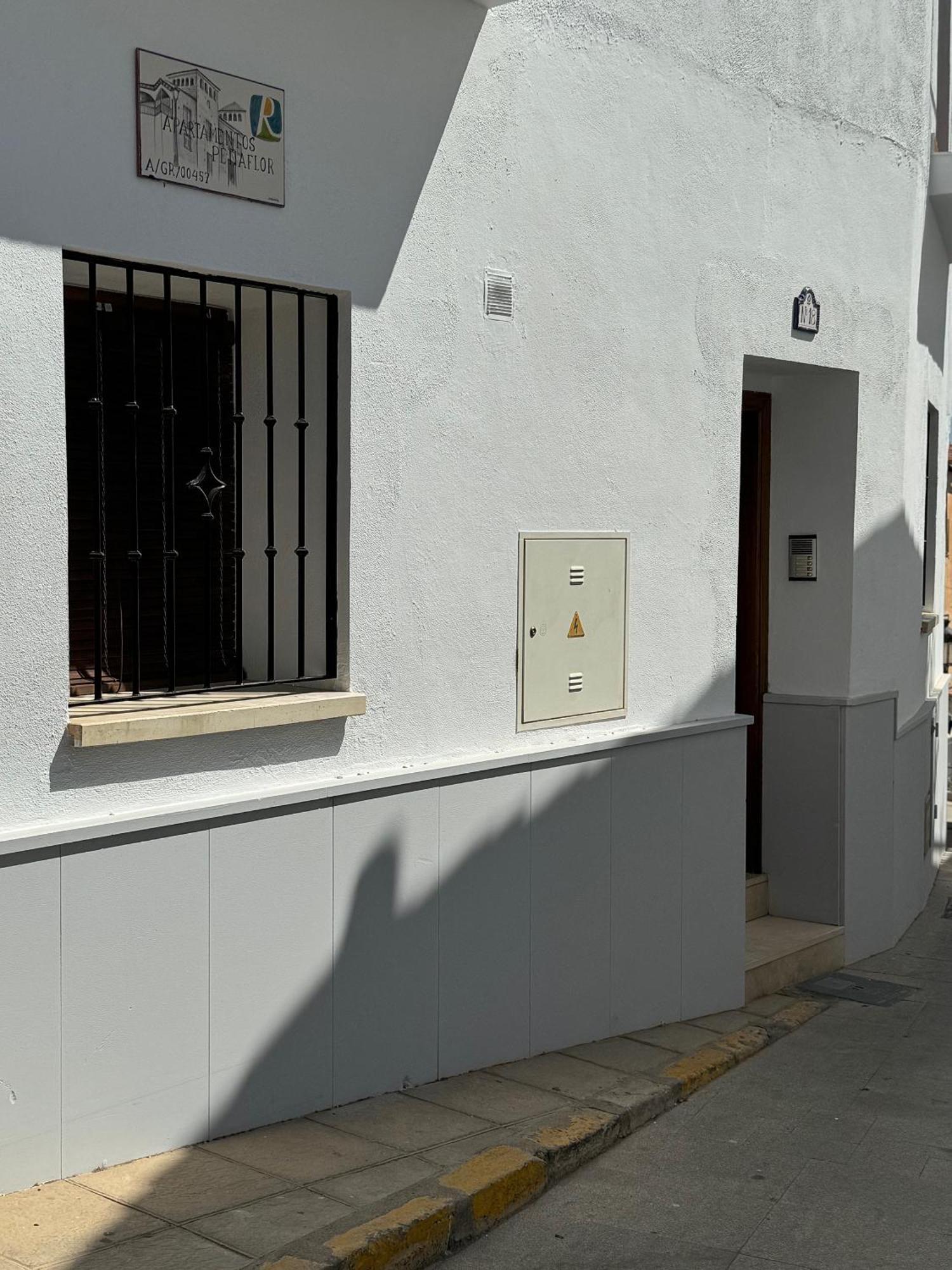 Apartamentos Penaflor Guadix Bagian luar foto
